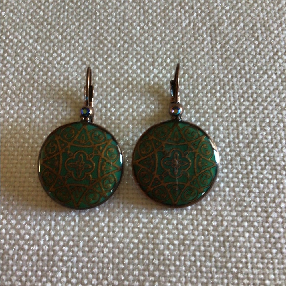 Elegant Green and Gold Earrings